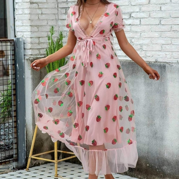 Strawberry print dress pink size XL - Picture 3 of 8